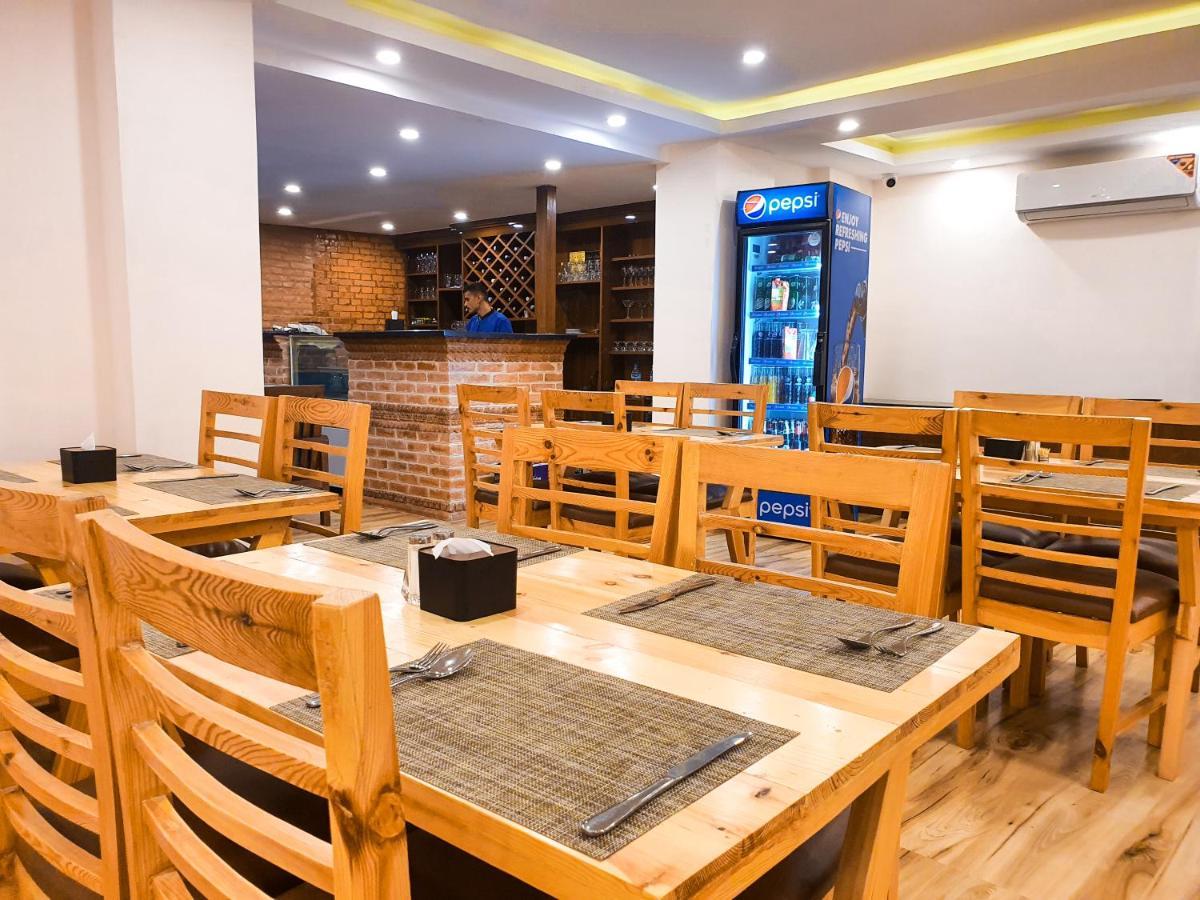 Kathmandu Aagantuk Hotel Extérieur photo